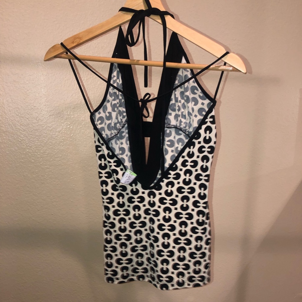 Patterned Backless top - Picture 2 of 2